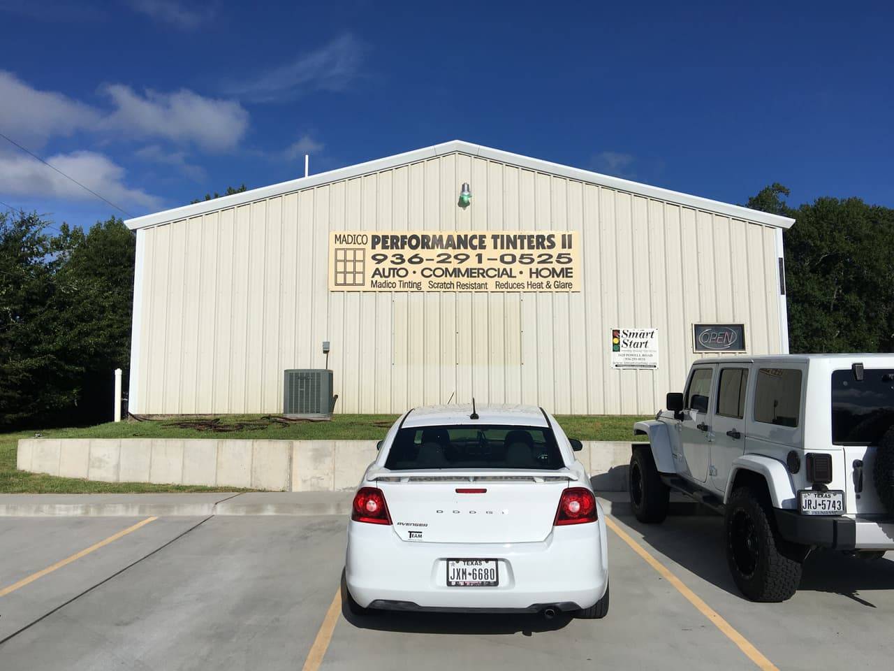 Performance Tinters II shop building and signage in Huntsville, TX